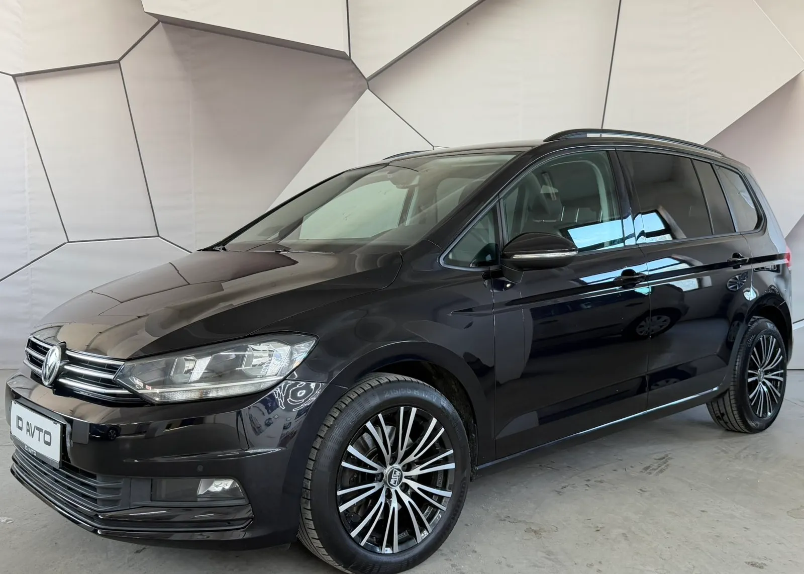 Zunanja slika - Volkswagen Touran - 2,0 TDI BMT Family DSG - 2