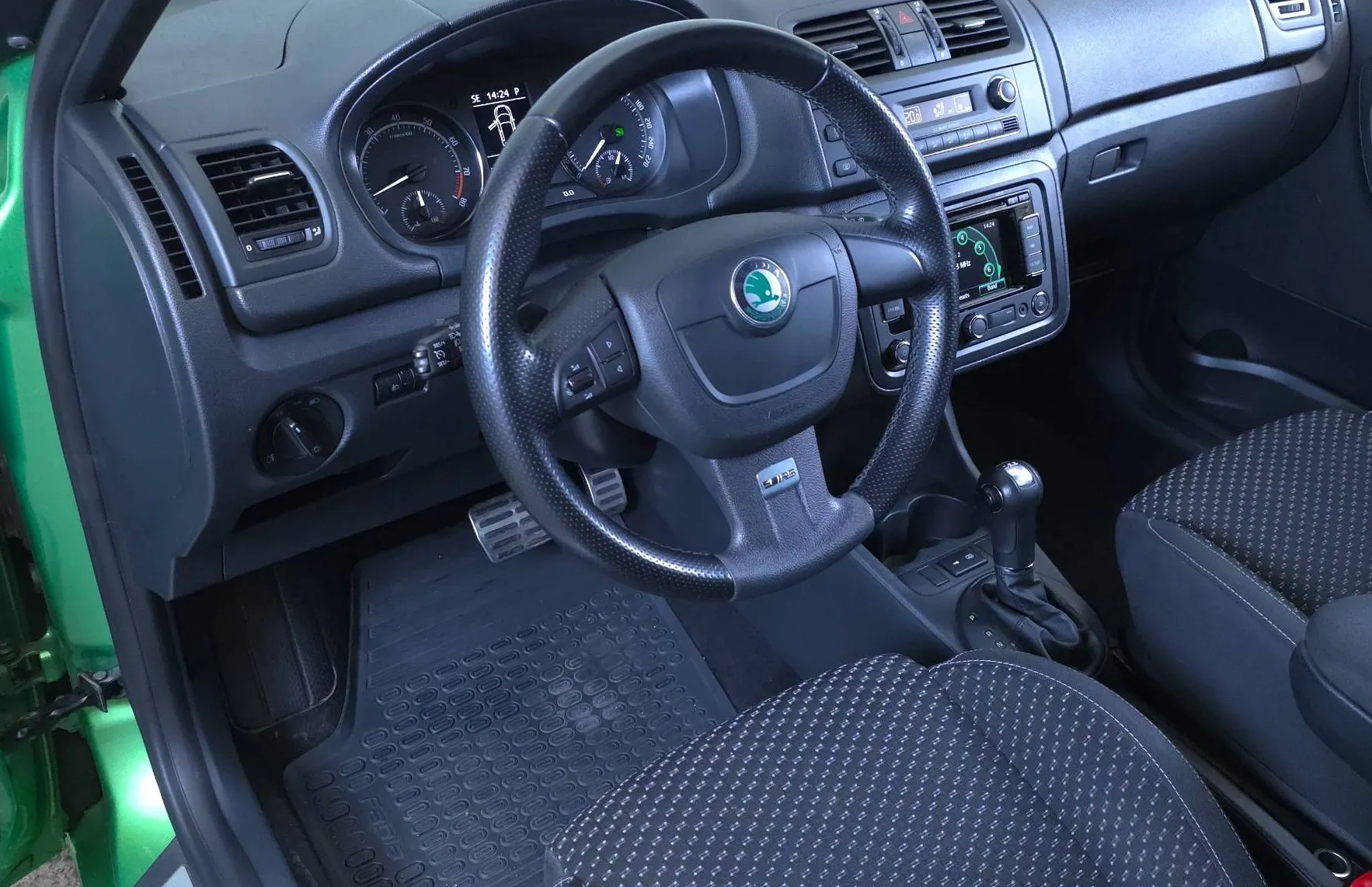Zunanja slika - Škoda Fabia - 1.4 TSI RS 132kW - DSG - TEMPOMAT - PDC... - 7