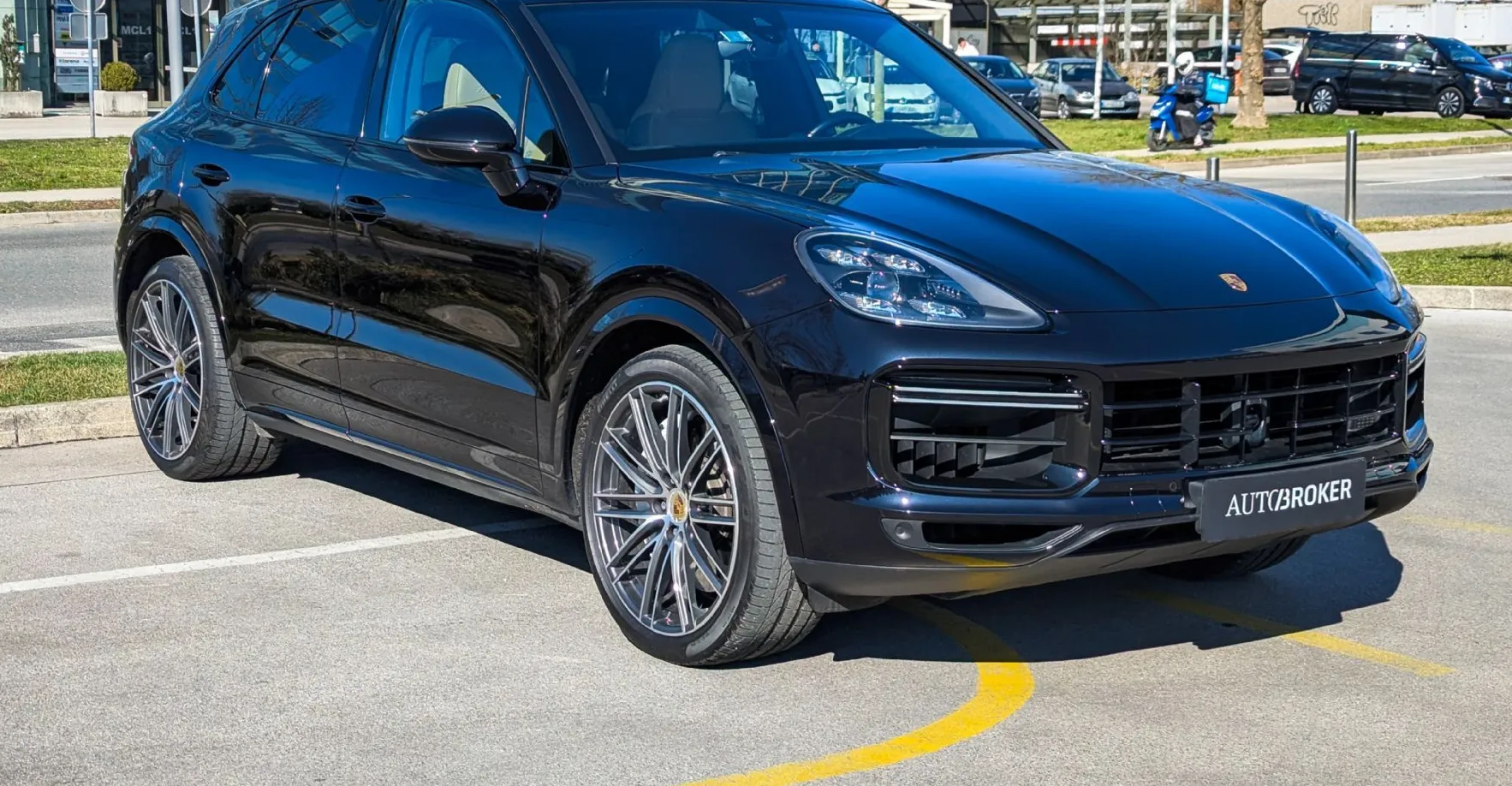 Zunanja slika - Porsche Cayenne - 4.0 Turbo Tiptronic PDCC PASM PDLS+ PA 01 2028 - 3