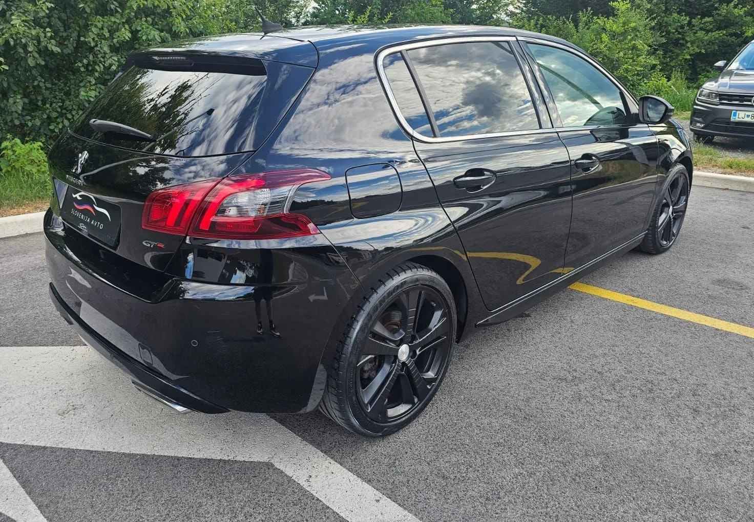 Zunanja slika - Peugeot 308 - GT 2.0 BlueHDi 180 EAT8 |panorama|FuLED|NAVI|alcan - 4