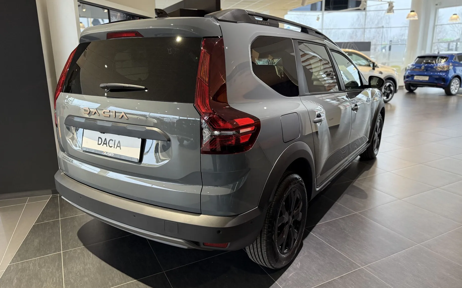 Zunanja slika - Dacia Jogger - 1.0 TCe 110 Extreme + zimske gume - 4