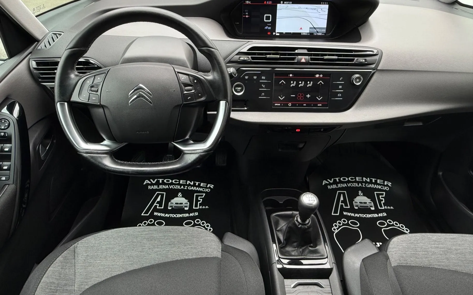 Notranja slika - Citroën C4 Picasso - 1.2-157.000km-LED-NAVI-LIZING ZA TUJCE-ODLIČEN- - 9