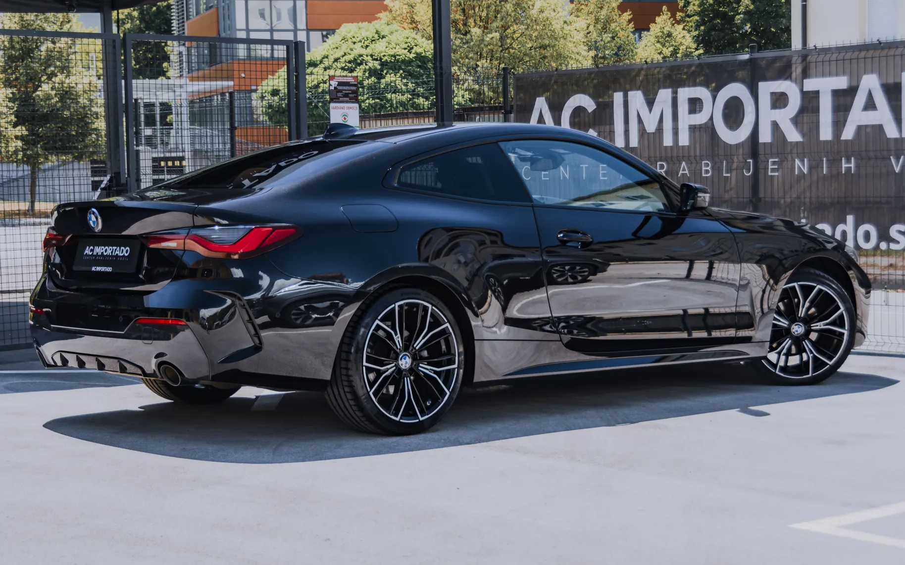Zunanja slika - BMW Serija 4 - 420i Coupé M Sport-LED-LC PRO-KAM-ACC-MEM-19C - 5