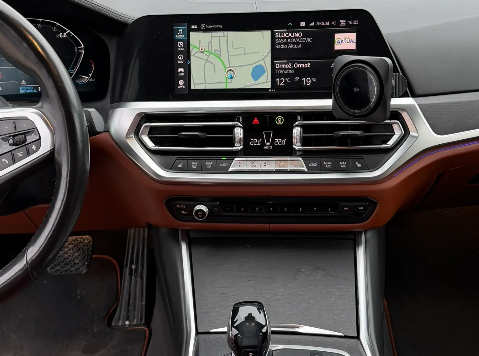 Notranja slika - BMW Serija 3 - 320d xDrive Touring Sport Line Avt. - 8