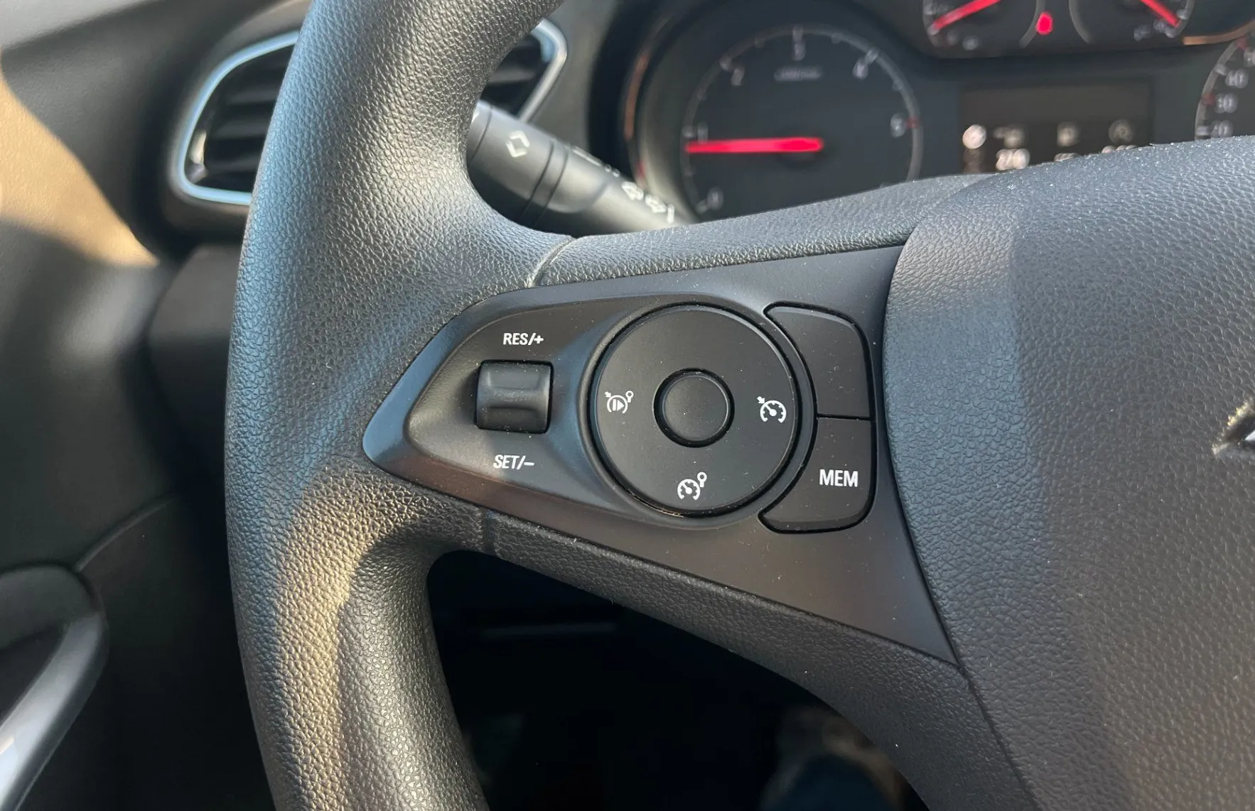 Zunanja slika - Opel Grandland X - 1.5 CDTI Design Line.96 KW.DIZEL.111.000 KM - 15