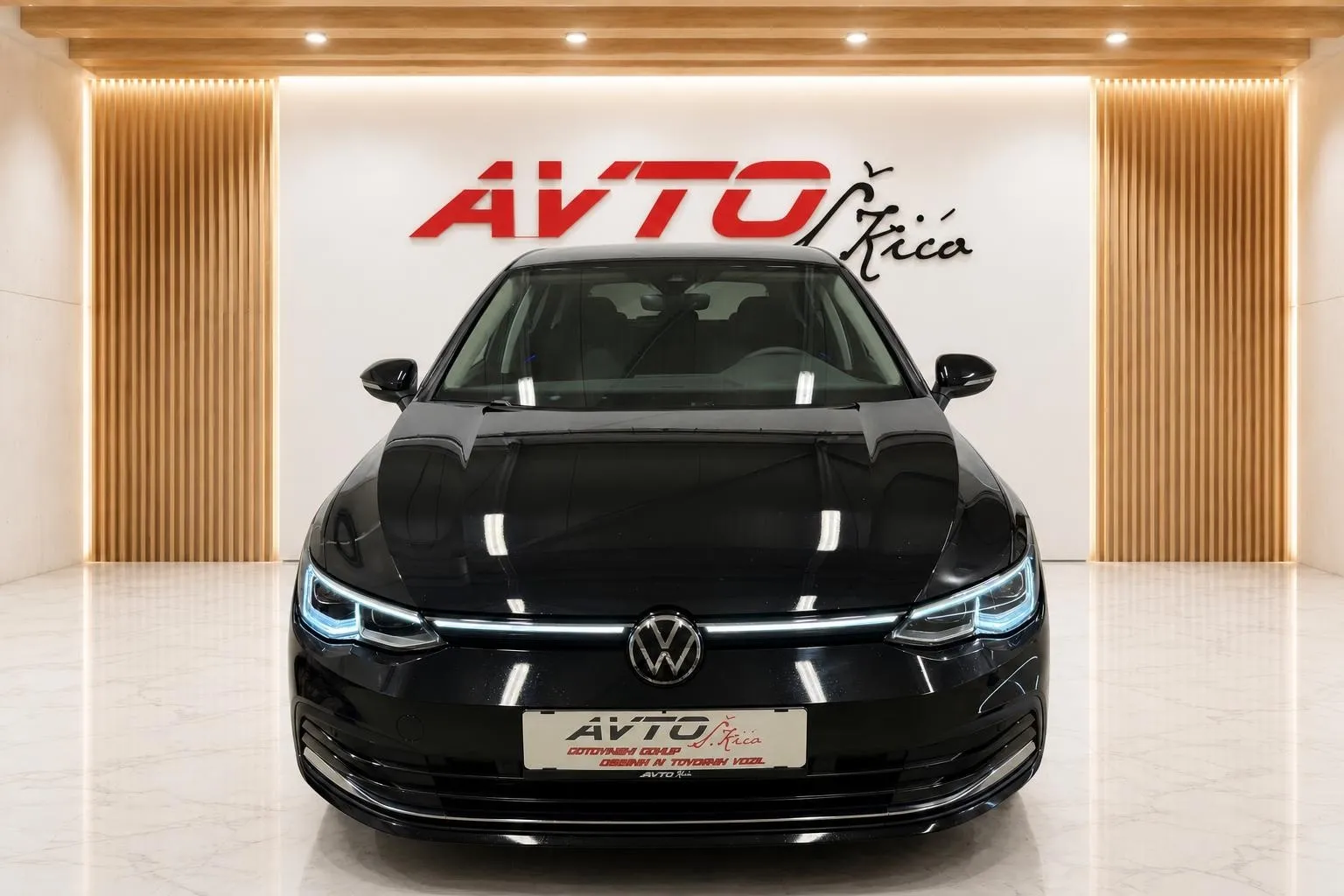 Notranja slika - Volkswagen Golf - 2.0 TDI-STYLE-IQ-VIRTUAL-LED-AMBIENT-ACC-NAVI... - 7