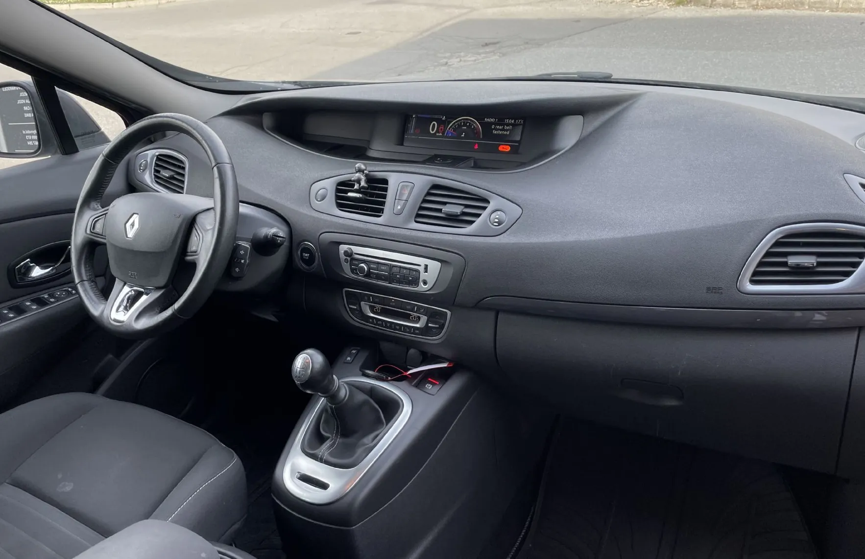 Zunanja slika - Renault Scénic - Scenic LIMITED EDITION-KEYLESS GO-PARK SENZORJI-ALU - 8