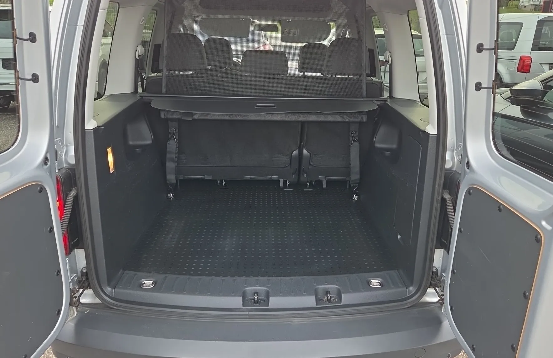 Zunanja slika - VW Caddy - 2.0 TDI Comfortline - 11