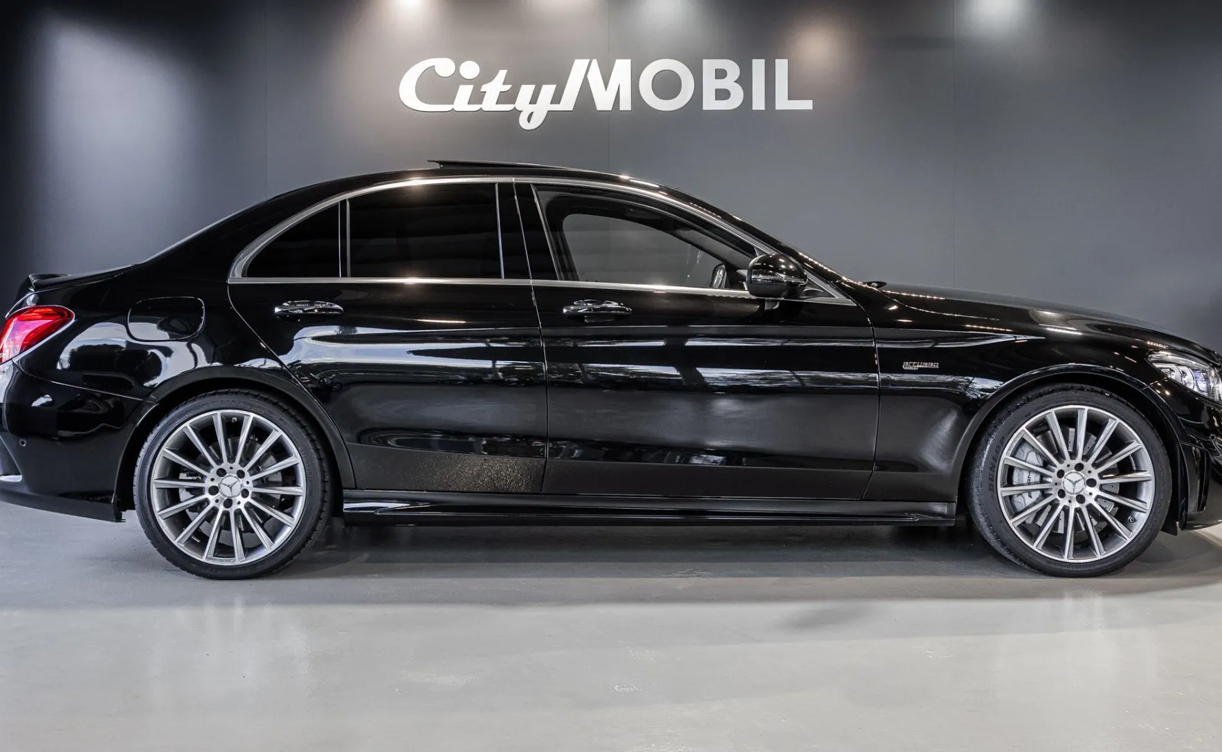 Zunanja slika - Mercedes-Benz C-Razred - C43AMG-4MATIC-KEYLESS-VIRTUAL-PANO-ALCANTARA-19C - 5