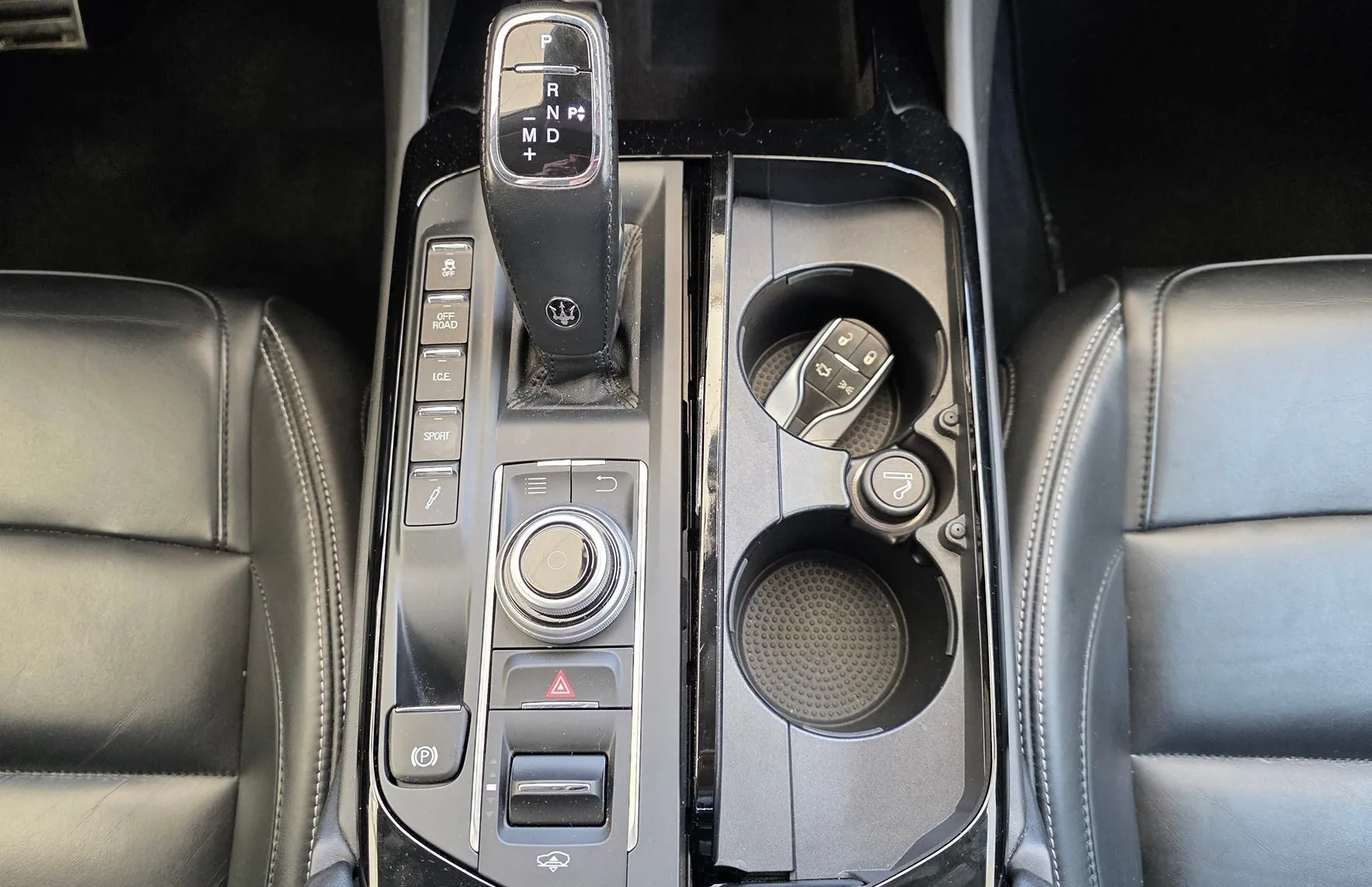 Zunanja slika - Maserati Levante - 3.0 V6 GranSport-ZRAČNO-SOFTCLOSE-KAM-GR.SED - 14