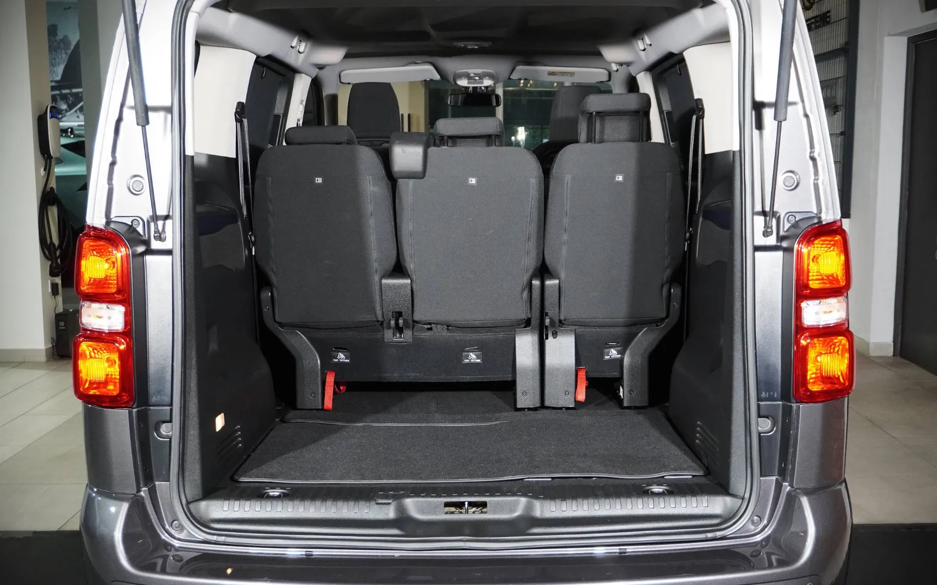 Zunanja slika - Peugeot Traveller - 2.0 BlueHDi 110kw SLO+LED+TOP - 20