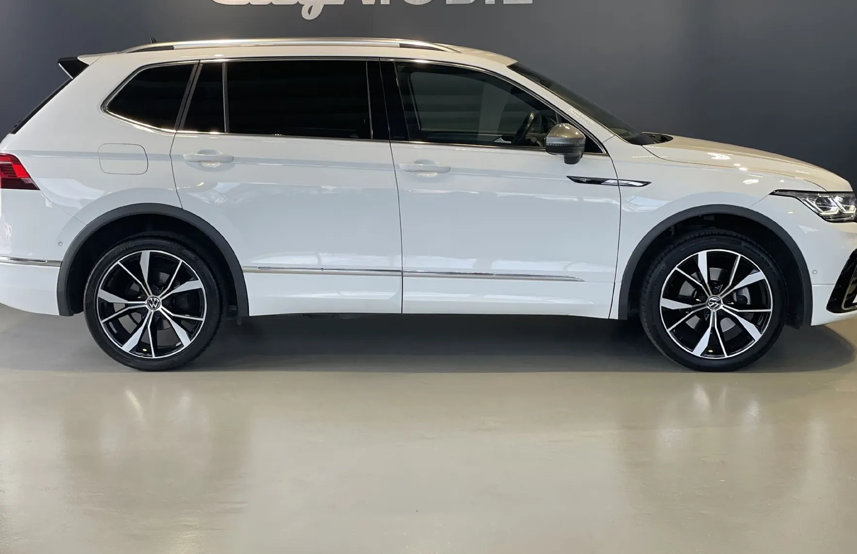 Zunanja slika - VW Tiguan Allspace - 4MOT R-LINE HEADUP-KEYLESS-VIRTUAL-360-KLJUKA-NAV - 4