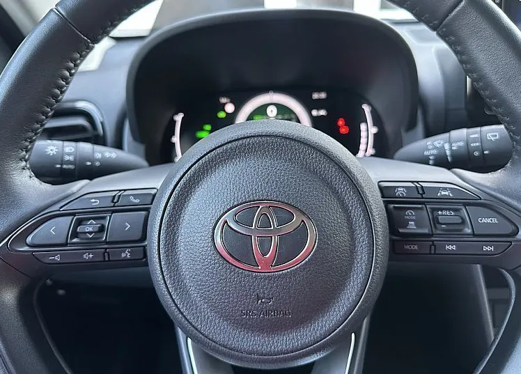 Zunanja slika - Toyota Yaris Cross - 1.5 VVT-i hibrid-KAMERA-KEYLESS-17COL-ACC-LINE ASS - 13