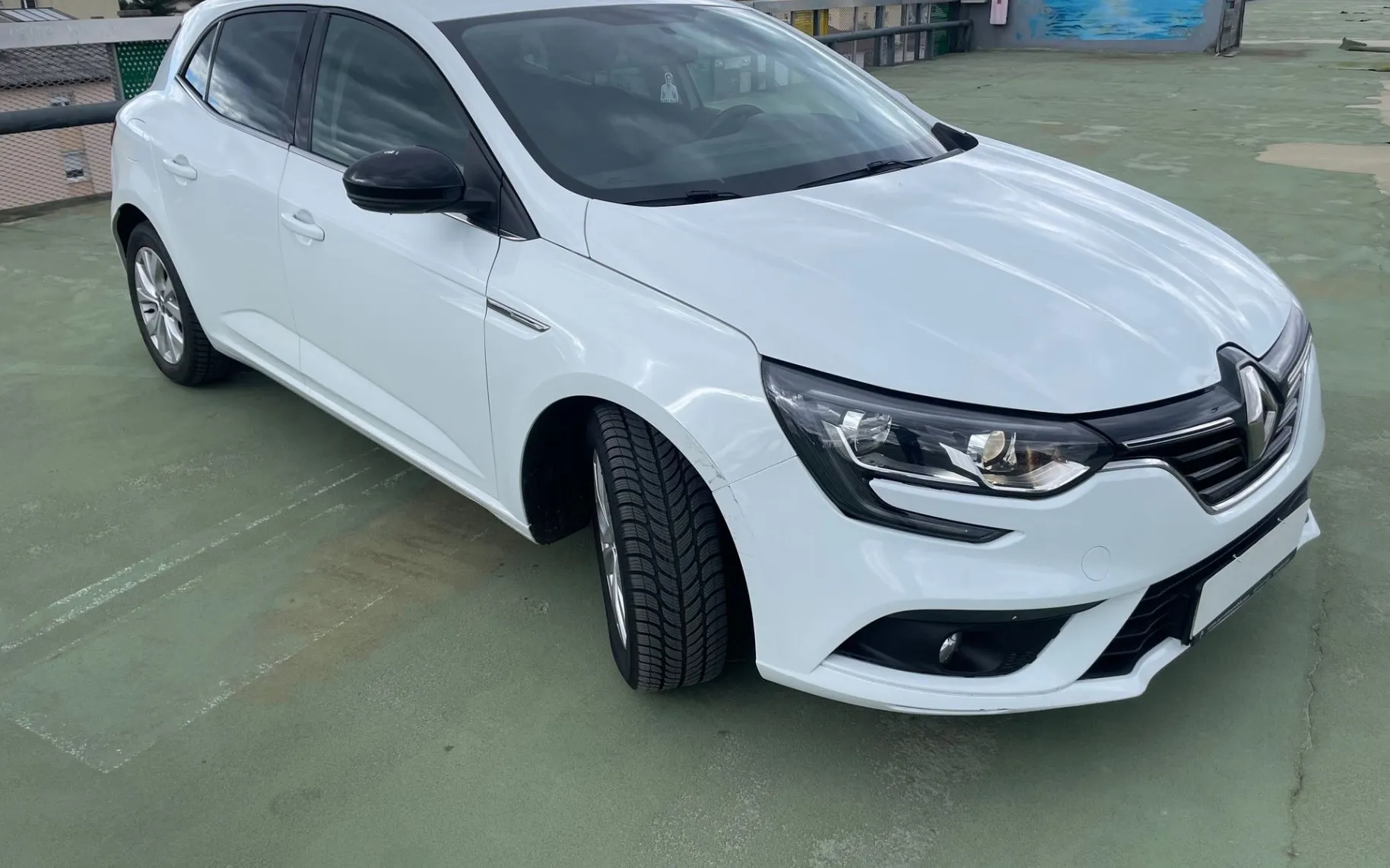Zunanja slika - Renault Mégane - Megane 1.3 16 V PDC ZADAJ. - 3