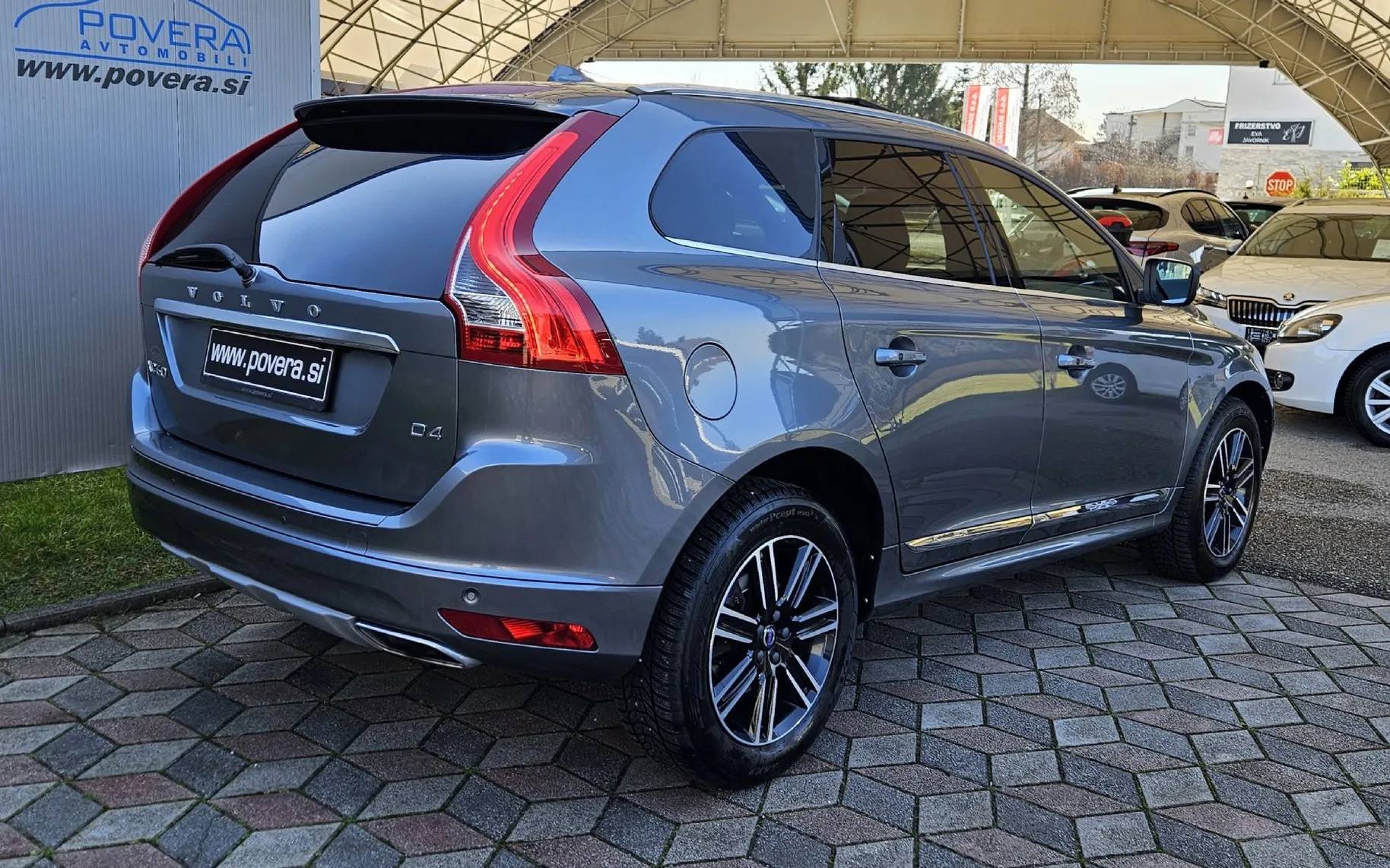 Zunanja slika - Volvo XC60 - D4 AUT. SIGNATURE +Xenon+ACC+Kamera +Pano+Usnje... - 6