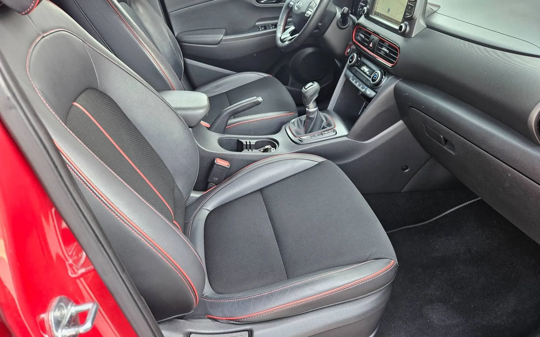 Notranja slika - Hyundai Kona - 1.0 T-GDI Impression 1.LASTNIK SLO NAVI KAMERA - 8