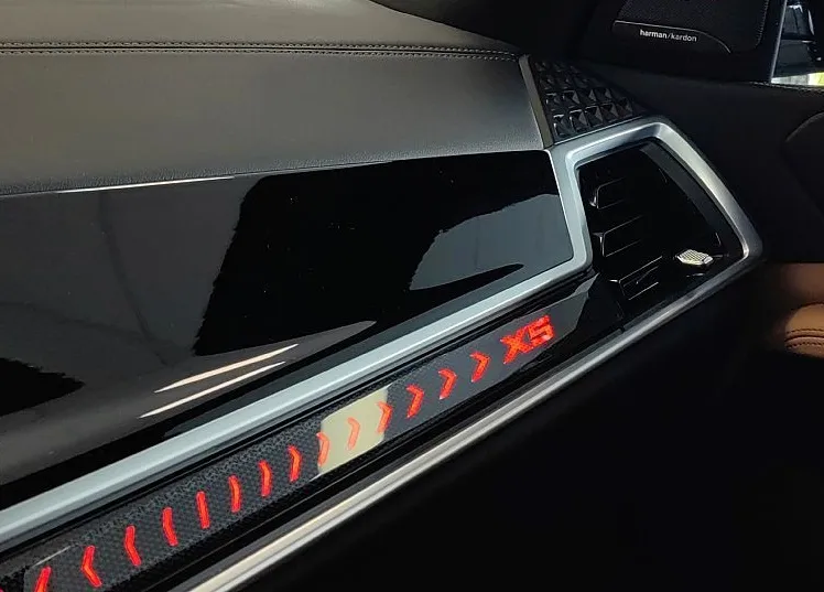 Zunanja slika - BMW X5 - serija : 30d-XD-M-PAKET-ZRAČNO-PANO-SOFT-CL-360KAM-LASER-22 - 20