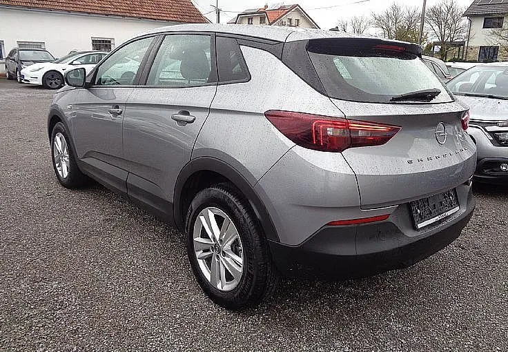 Zunanja slika - Opel Grandland - 1.2 TURBO 130hp - samo 58.030km - 4