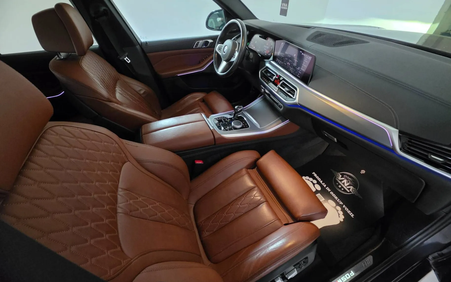 Notranja slika - BMW serija X5: - xDriveM50d Avt. PANORAMA|ZRAK|KLJUKA|360-KAM|LASER - 9