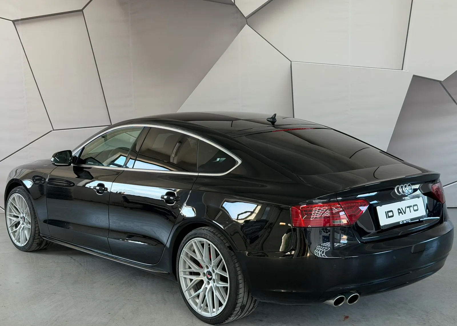 Zunanja slika - Audi A5 - quattro 2,0 TDI S-tronic - 9