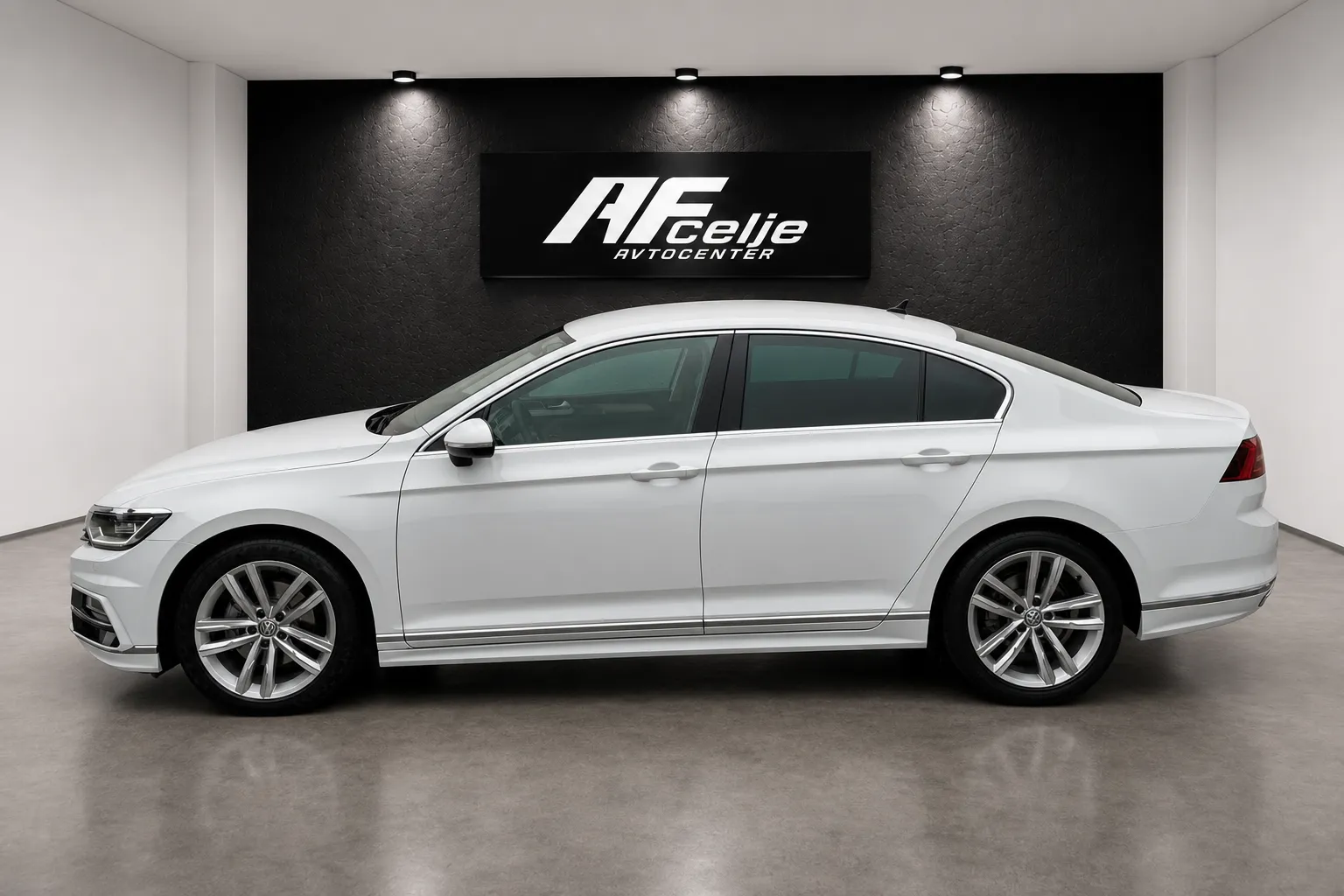 Zunanja slika - Volkswagen Passat - 2.0 TDI-4X4-DSG-R LINE-VIRTUAL-LIZING ZA TUJCE-... - 5