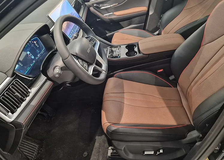 Zunanja slika - BYD SEAL U - DM-i DESIGN AWD PHEV 238kW  skupni doseg 870 km - 6