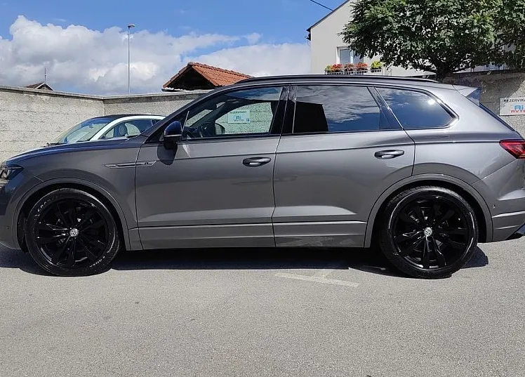Zunanja slika - Volkswagen Touareg - 3.0-V6-286KM-2X-R-LINE-MATRIX-KAMER-ACC-21C-HEAD-U - 2