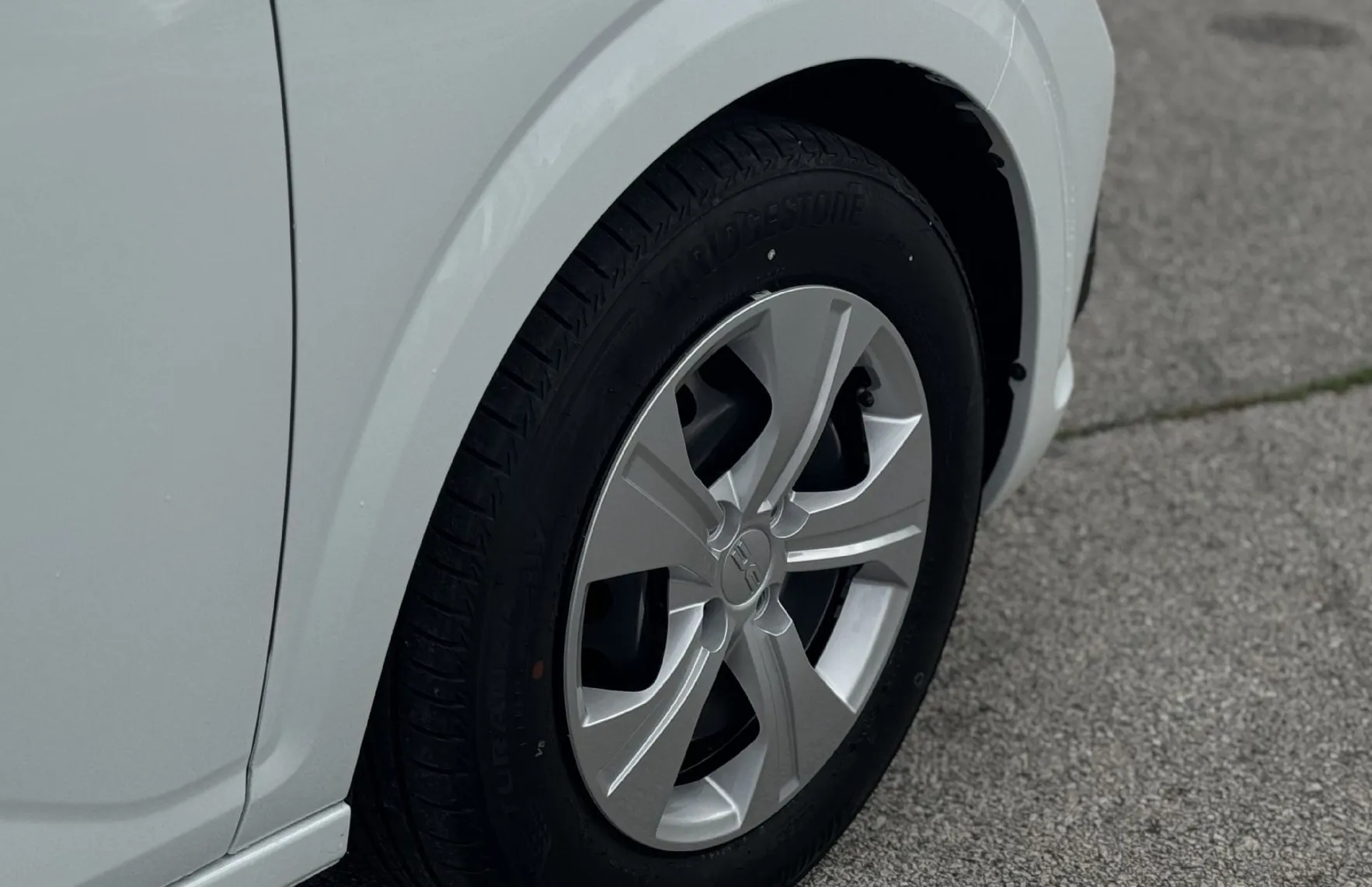 Zunanja slika - Dacia Sandero - 1.0 TCe 100 Essential - 4