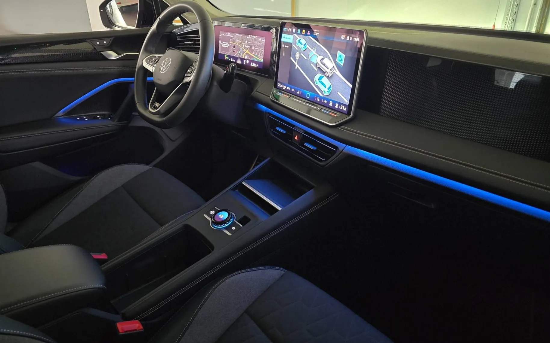 Notranja slika - Volkswagen Tiguan - 1.5 eTSI GOAL DSG - LED Plus.360kam.asistence.navi - 10