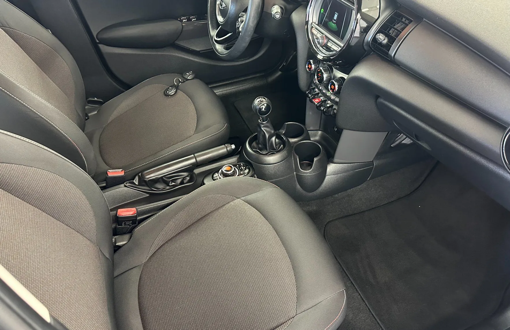 Zunanja slika - MINI One - NAVI.PDC.5 VRAT.SAMO 63.000 KM.BENCIN.AUT.KLIMA - 16