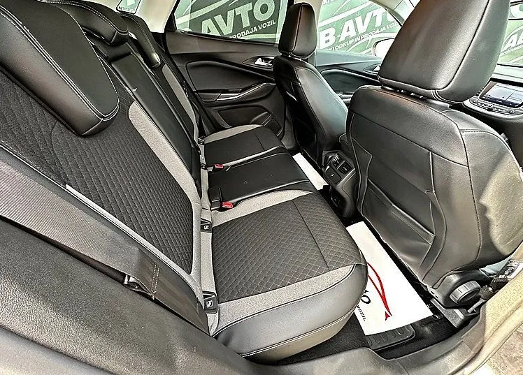 Zunanja slika - Opel Grandland X - 1.2 TURBO 96KW+SLO+1LASTNIK+VELIKSERVIS+UGODNO+TOP - 11