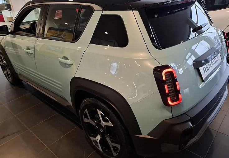 Zunanja slika - Renault 4 E-tech - techno 150 KM + kabel za domačo uporabo - 7