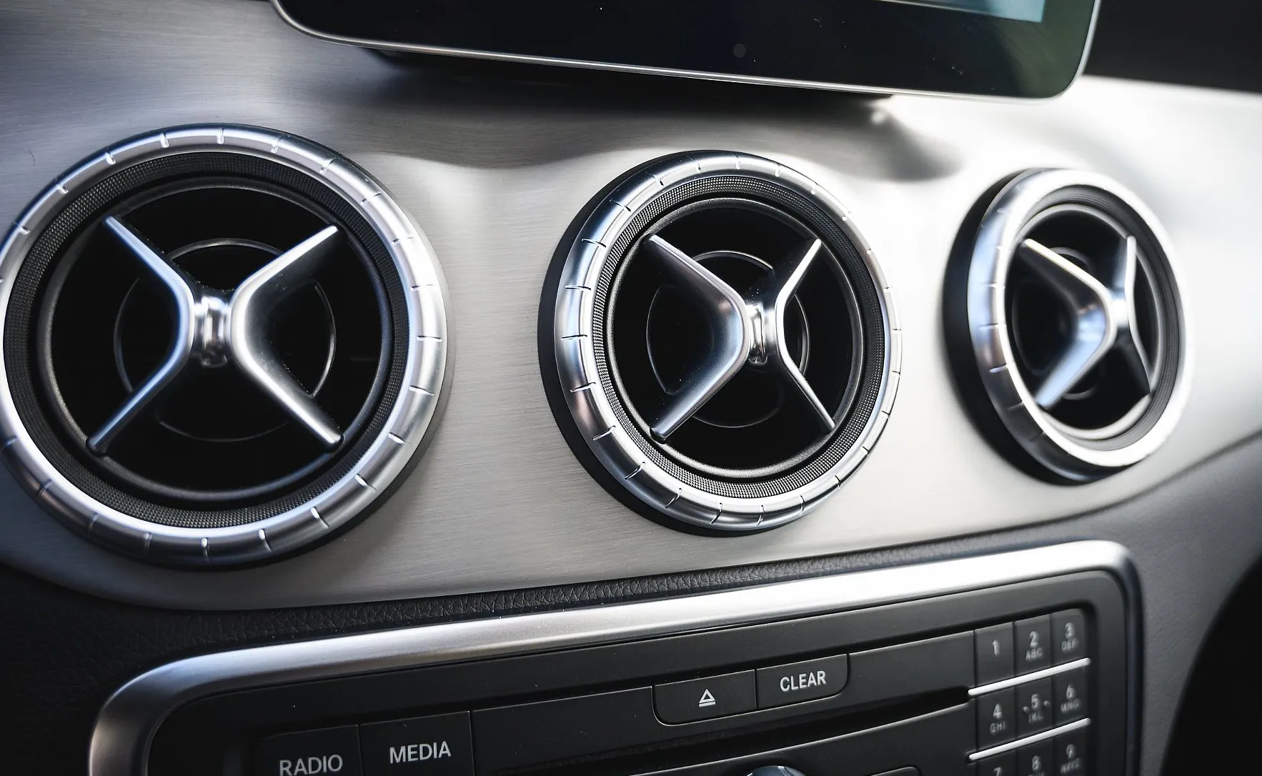 Zunanja slika - Mercedes-Benz CLA-Razred - CLA Shooting Brake CLA 220 d 4M SB Avt. AMG LINE LED ZALOGA - 11