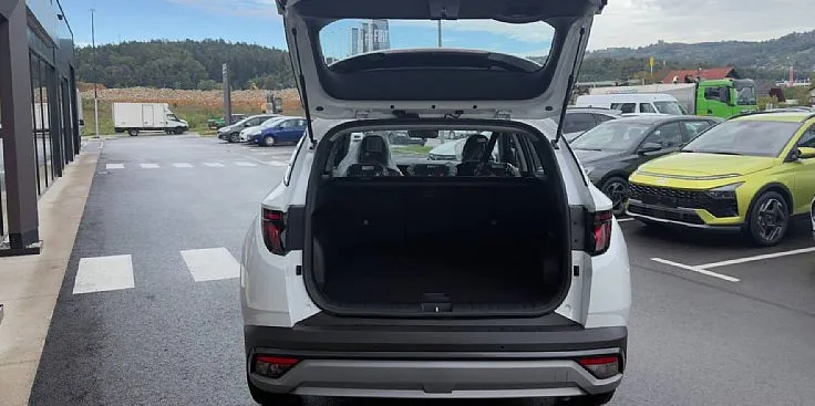 Zunanja slika - Hyundai Tucson - 1.6T T-GDI 150 ISG Trend - 7