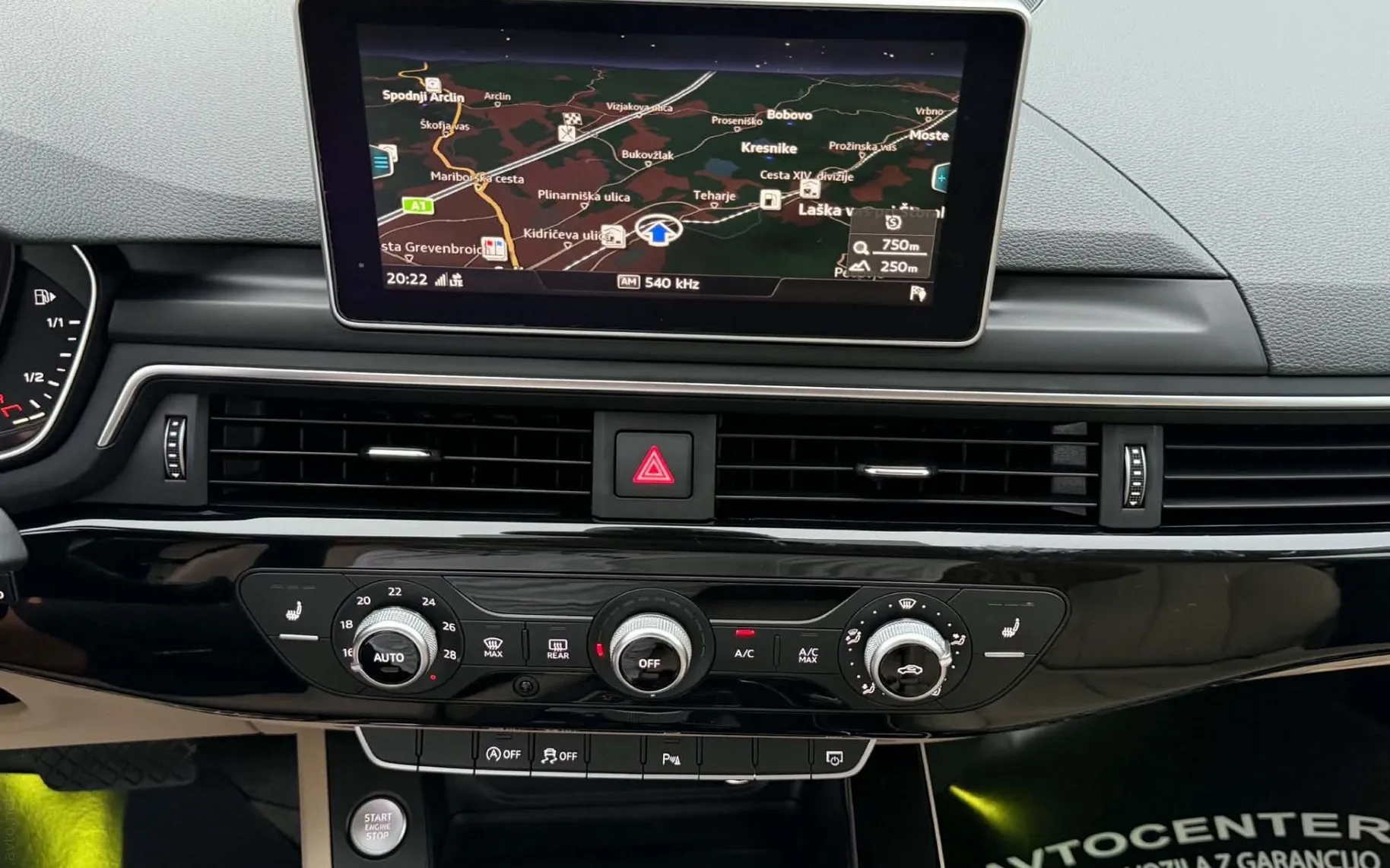 Notranja slika - Audi A4 - 2.0 TDI-AUT-161.000km-S LINE-VIRTUAL-AMBINET-ACC- - 11