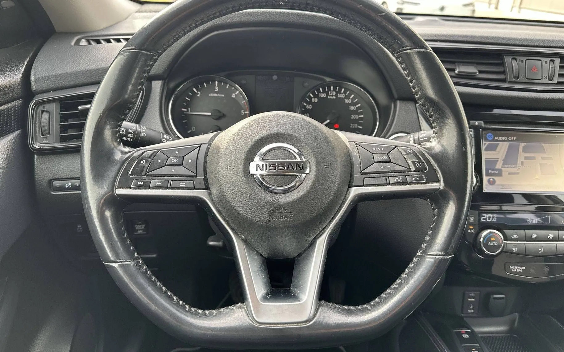 Notranja slika - Nissan X-Trail - 1.7 dCi Tekna - 15