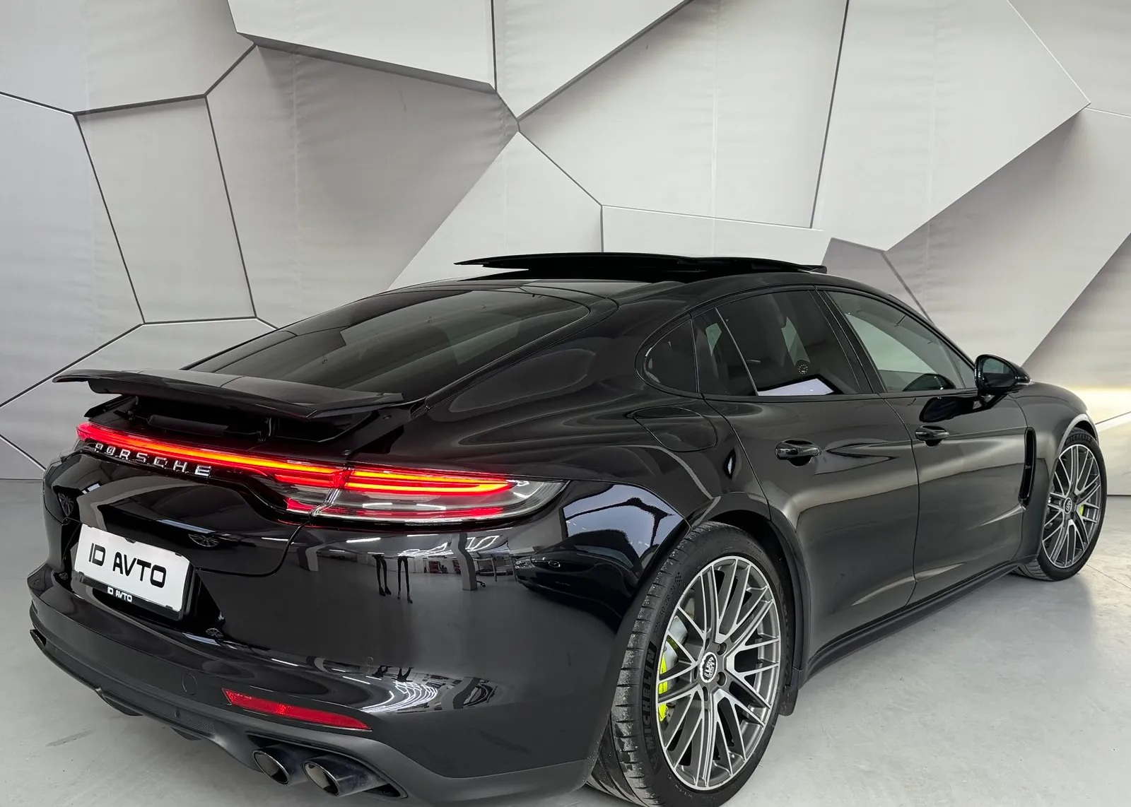 Zunanja slika - Porsche Panamera - 4S E-Hybrid PDK - 4