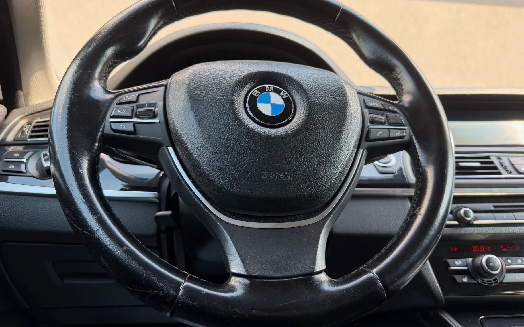 Zunanja slika - BMW Serija 5 - 520D AUT. 2.LASTNIK GRETJE SED. NAVI - 13
