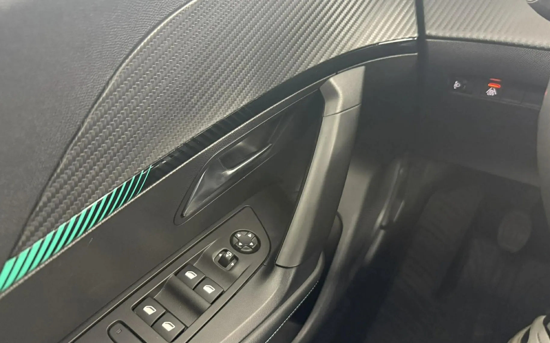 Zunanja slika - Peugeot 2008 - Peugeot  ALLURE PACK 1.2 PURETECH 130STT - 11