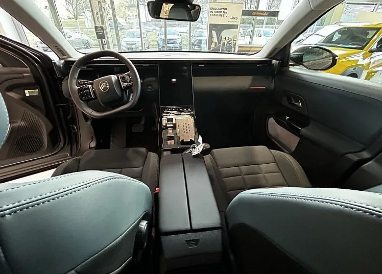 Zunanja slika - Citroën C5 Aircross - PLUS Hibrid 145 avtomatik 107kW - 9