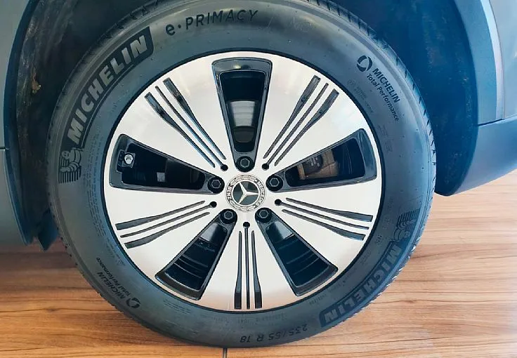 Zunanja slika - Mercedes-Benz EQA - 300 4MATIC PRO-480KM DOSEG-LED-MRT.K-AVT PRT-VIDEO - 4