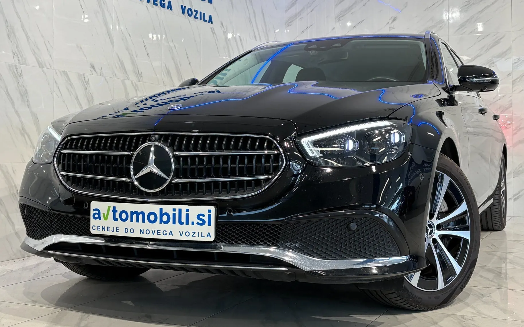 Zunanja slika - Mercedes-Benz E-Razred - 300de |Virtual|360Kamera|HUD|Tempomat|Gretje|PDC| - 3