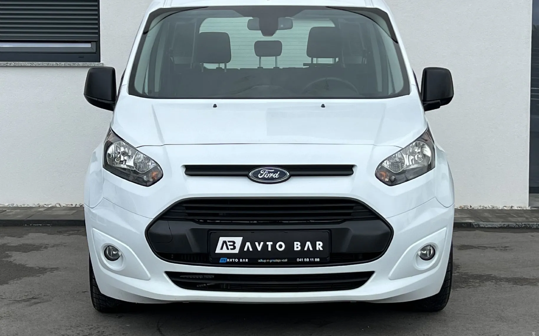 Zunanja slika - Ford Tourneo Connect - 1.5 TDCi+R.KAMERA+PDC+KLJUKA+NOSILCI... - 2