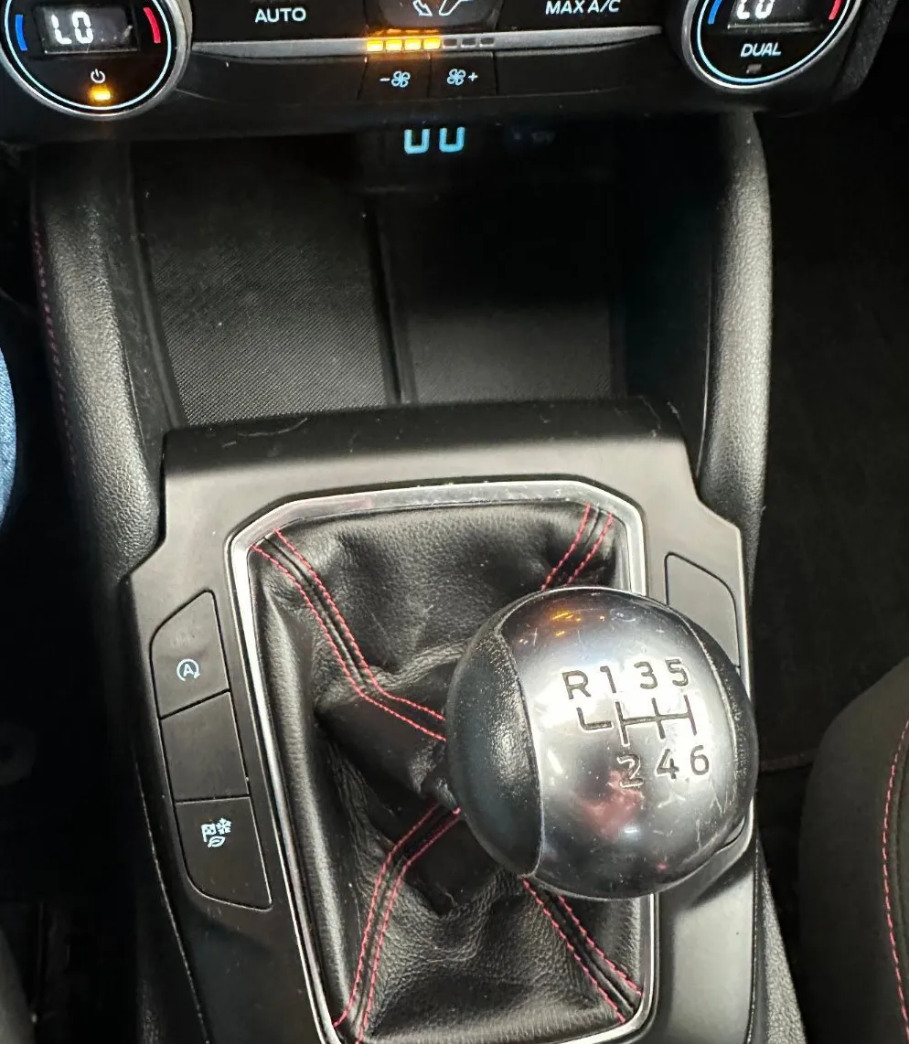 Zunanja slika - Ford Kuga - 1.5 EcoBlue ST-Line.KAMERA.NAVI.Športno podvozje - 20