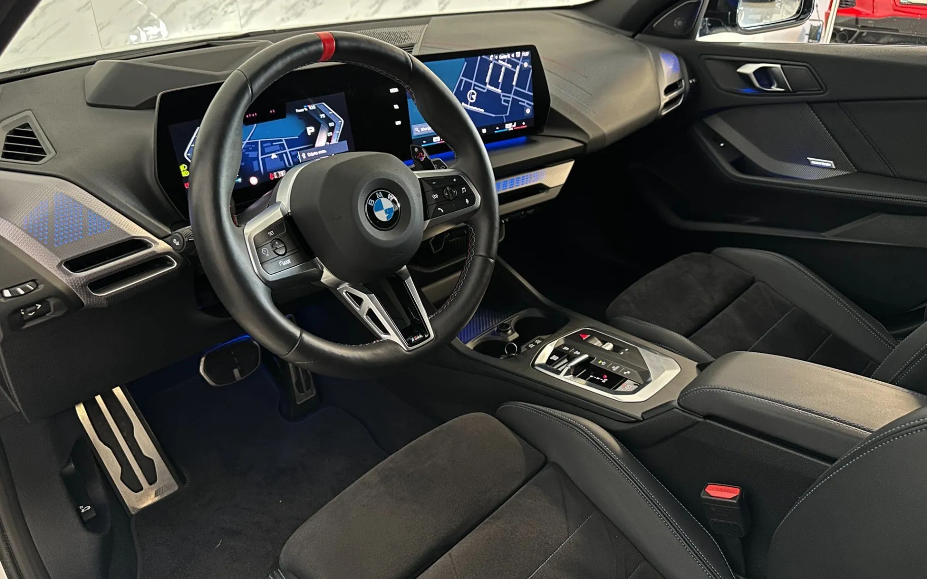 Notranja slika - BMW serija 1: - M135 xDrive |360K|ACC|HUD|Harman|Gretje|KeyGo| - 9