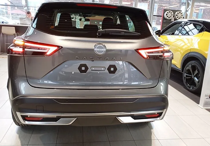 Zunanja slika - Nissan Qashqai - 1.3 DIG-T MHEV N-SMART 140HP + COLD PAKET - 6