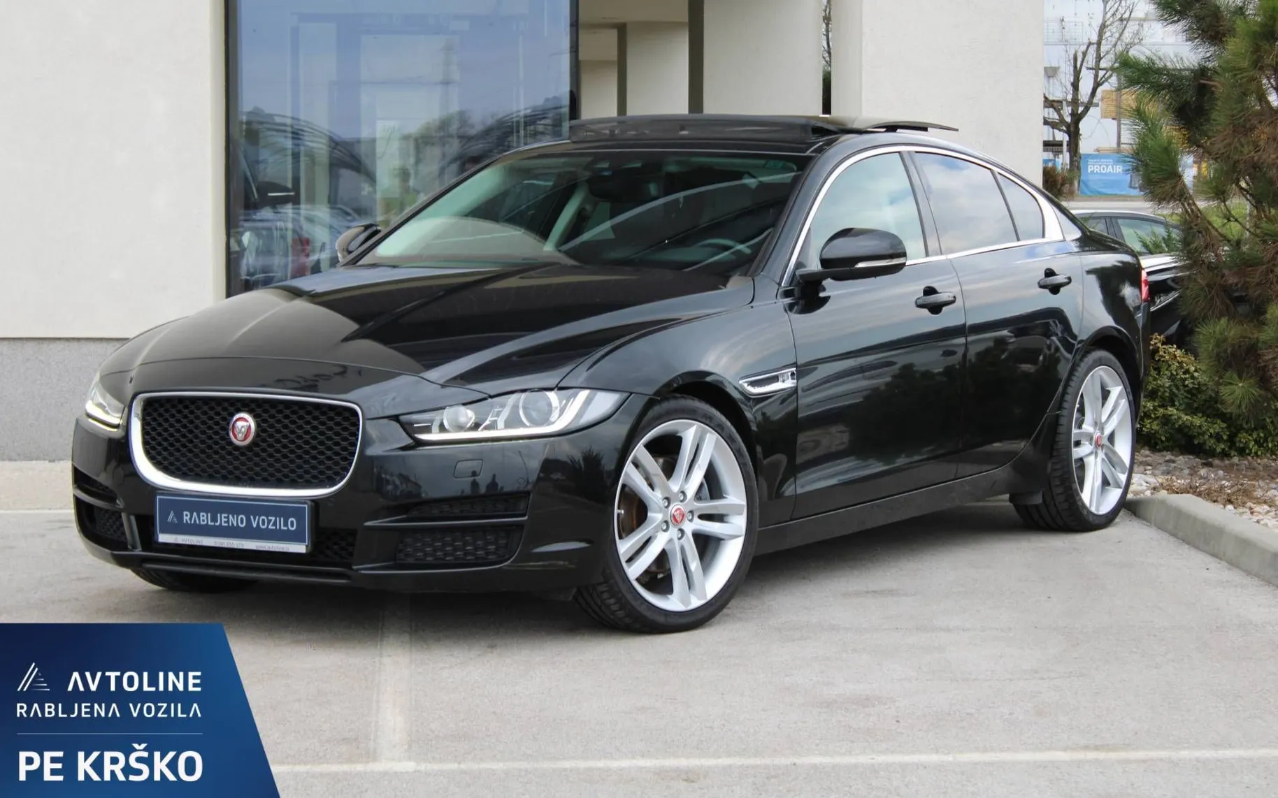 Zunanja slika - Jaguar XE - 2.0D 180PS R-Sport AUT PANO AKT TEMPO GRET SED - 1