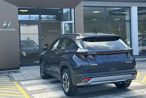 Zunanja slika - Hyundai Tucson - 1.6T T-GDI Premium°°Winter°°El. prtljažnik°°Kamera - 3