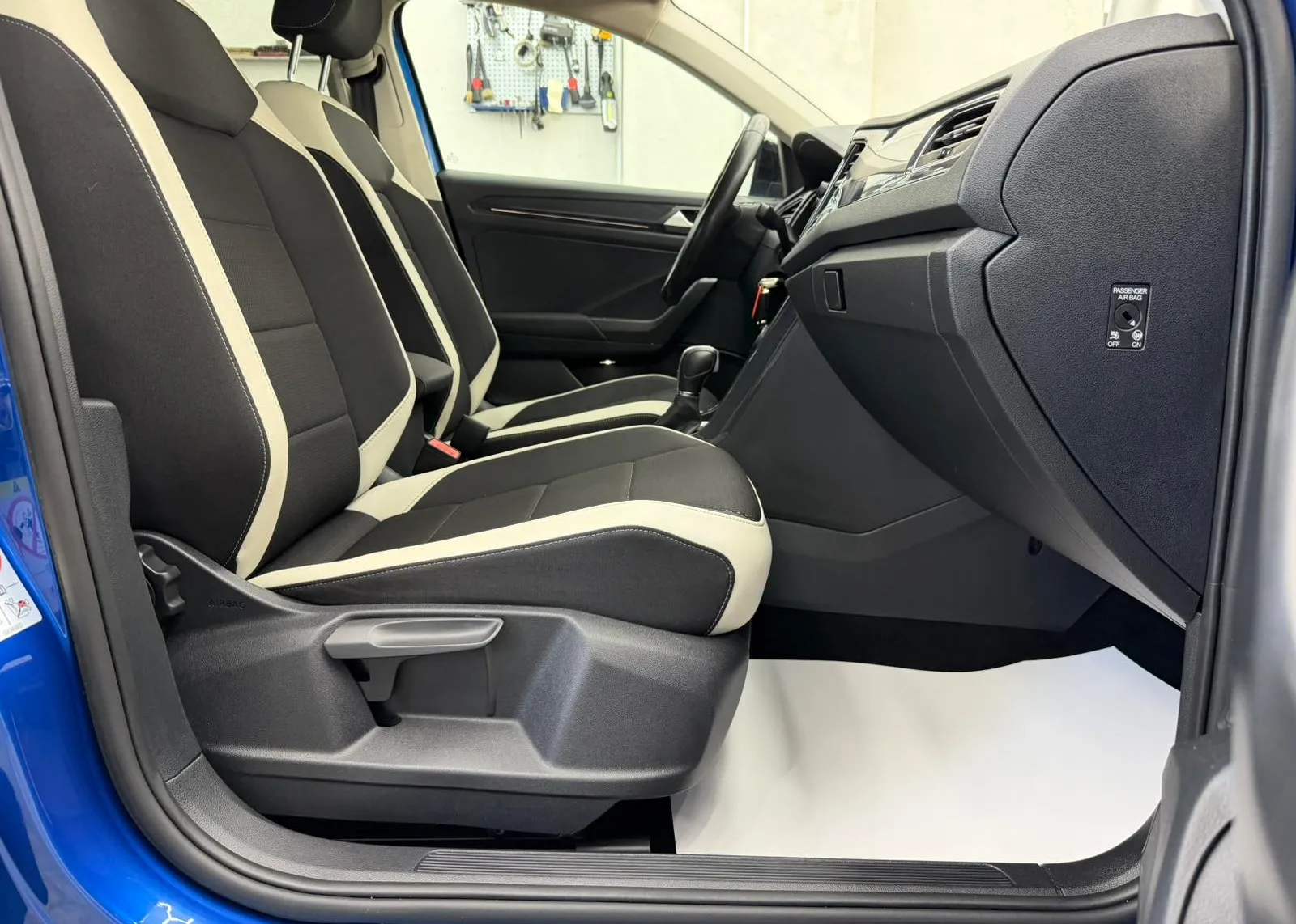 Zunanja slika - VW T-Roc - 2.0 TDI 4M AUT. - 6