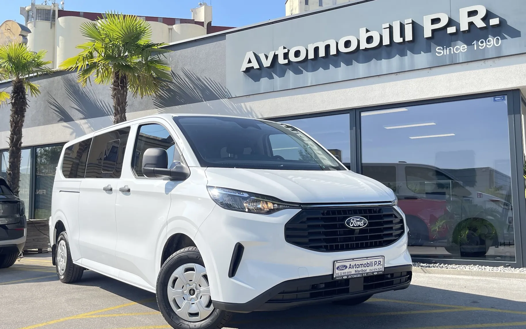 Zunanja slika - Ford Transit Custom - Kombi 320 2.0 TDCi L2H1  DMR  TREND 9 SEDEŽEV SLO - 3
